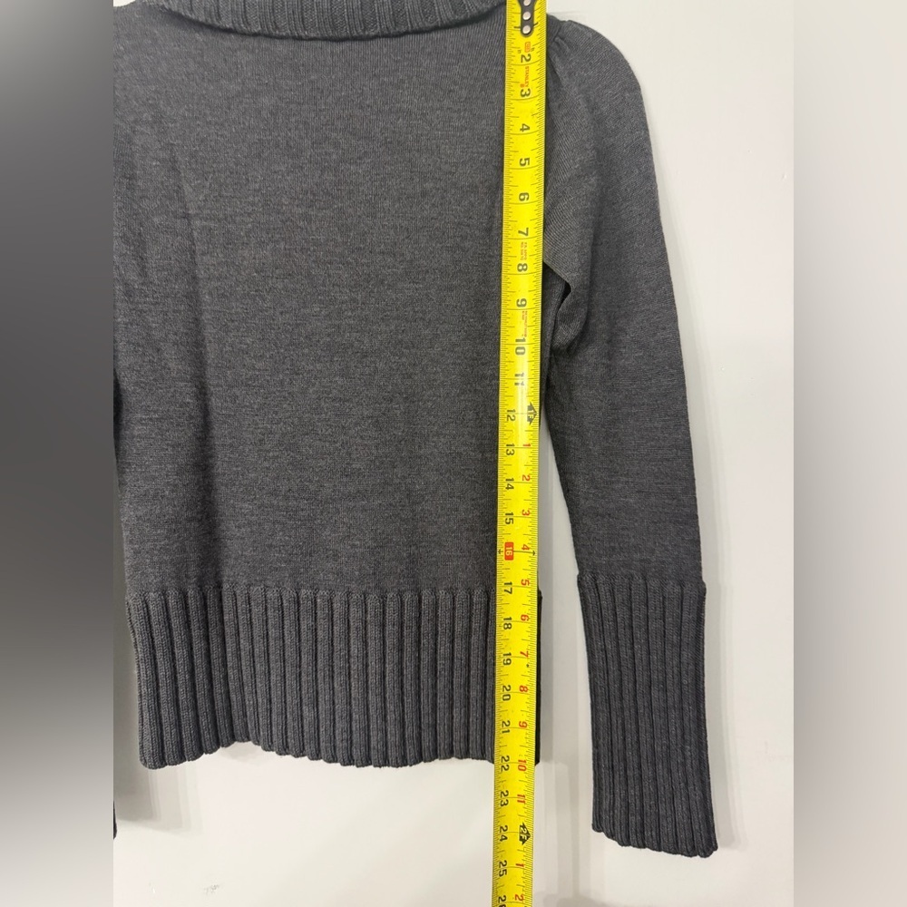 Diane Von Furstenberg Women’s Medium Dark Gray 100% Merino Wool Cowl Sweater - Picture 5 of 6